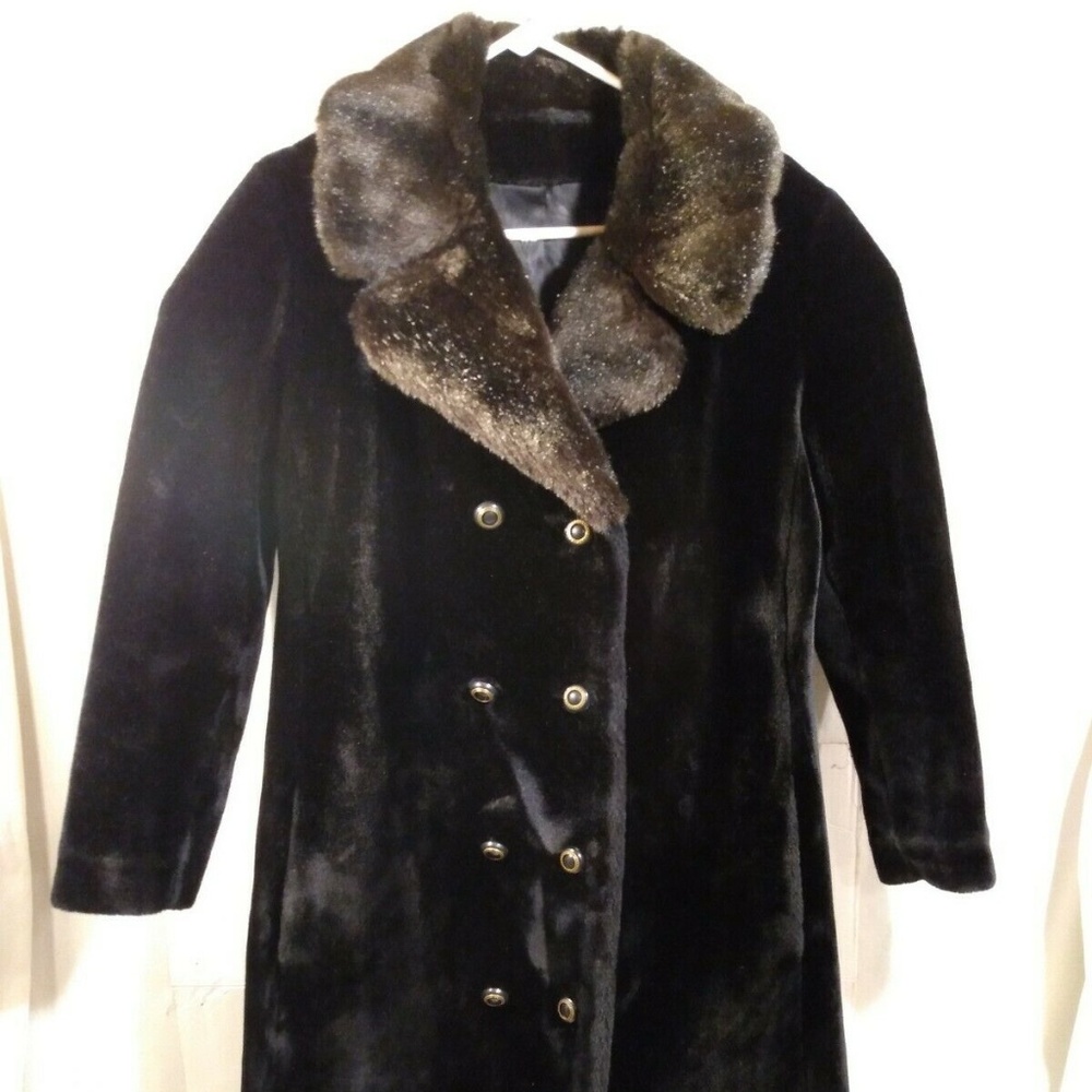 Dubrowsky & Joseph BORGAZIA USA Faux Plush Fur